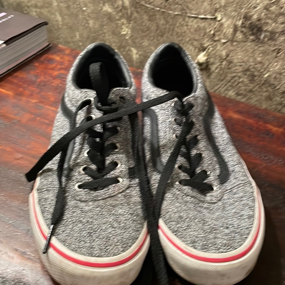 VANS youth sneaker